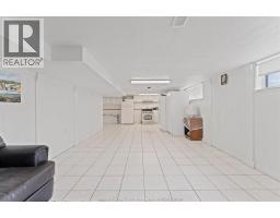 759 GLENGARRY AVENUE - 35