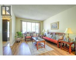 1651 COURTLAND - 6