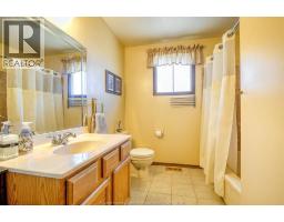 1651 COURTLAND - 9