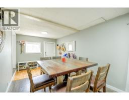 137 BEVERLY BOULEVARD - 15