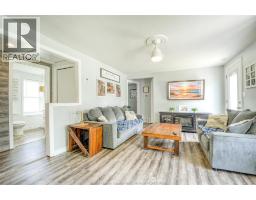 137 BEVERLY BOULEVARD - 21