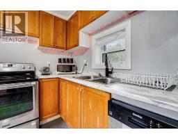 672 Talbot ROAD - 11