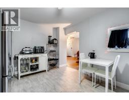 672 Talbot ROAD - 12