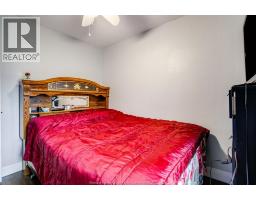 672 Talbot ROAD - 21