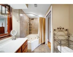 391 BETTY DRIVE - 26
