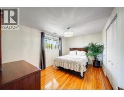 391 BETTY DRIVE - 27