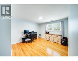 391 BETTY DRIVE - 29
