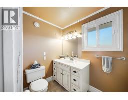 391 BETTY DRIVE - 33