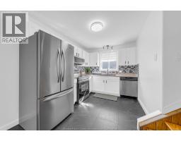1541 FOSTER - 12