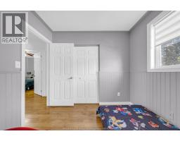 1541 FOSTER - 18