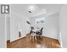1541 FOSTER - 28