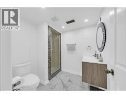 1541 FOSTER - 30