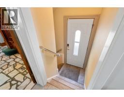 2226 Gladstone AVENUE - 34