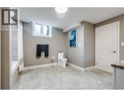 1 Woodland STREET - 38