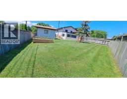 1635 COURTLAND CRESCENT - 21