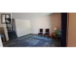 1635 COURTLAND CRESCENT - 4
