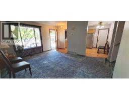 1635 COURTLAND CRESCENT - 6