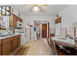 1663 ELSMERE - 10