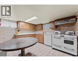 1663 ELSMERE - 20