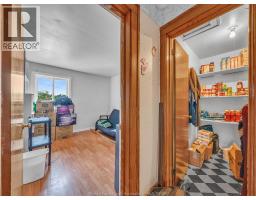1084 HICKORY - 17