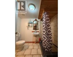 1566 CURRY AVENUE - 21