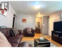 1566 CURRY AVENUE - 6