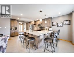 314 MENARD - 12