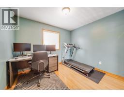 314 MENARD - 23