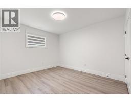 3161 MCROBBIE - 42