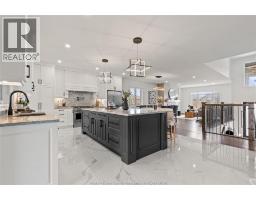 3161 MCROBBIE - 9