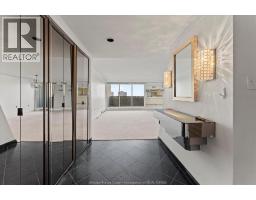 380 PELISSIER STREET UnitNo. 1302 - 4