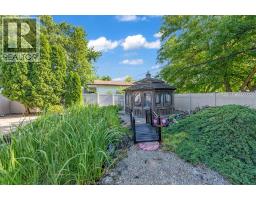 9525 WALKER ROAD - 33