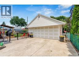 2820 Askin AVENUE - 33