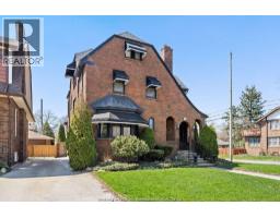 2203 VICTORIA - 1