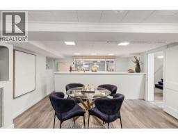 2203 VICTORIA - 31