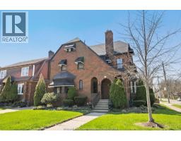 2203 VICTORIA - 47