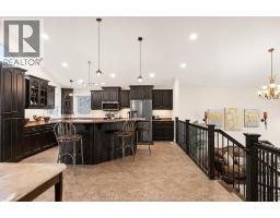 242 DONALD CRESCENT - 10