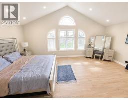 242 DONALD CRESCENT - 22