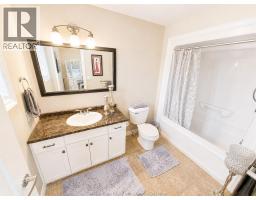 242 DONALD CRESCENT - 25