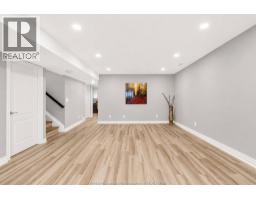 242 DONALD CRESCENT - 27