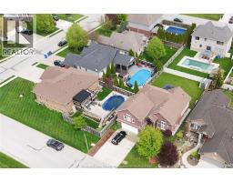 242 DONALD CRESCENT - 44