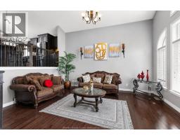 242 DONALD CRESCENT - 6