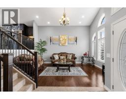 242 DONALD CRESCENT - 7