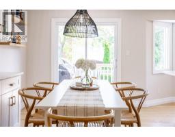 384 AMBERLY CRESCENT - 12