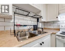 8275 Little River - 12