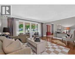 220 EASTLAWN - 9