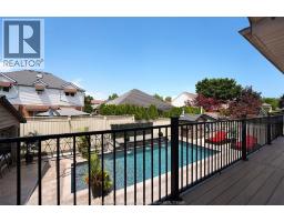 9692 MANITOU CRESCENT - 24