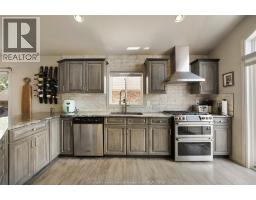 9692 MANITOU CRESCENT - 25