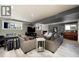 9692 MANITOU CRESCENT - 32