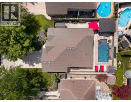9692 MANITOU CRESCENT - 37